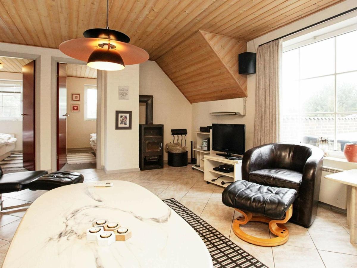 10 Person Holiday Home In Bl Vand Blavand Ruang foto